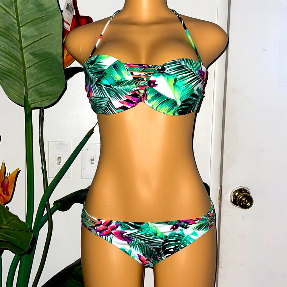 NWOT SWIM FLORAL SET